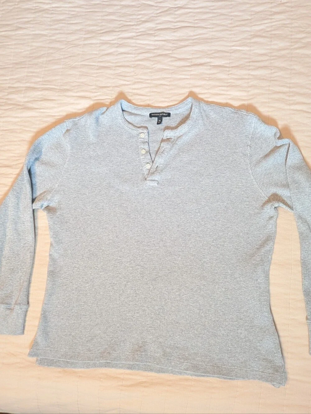 Banana Republic Gray Waffle Knit Henley Shirt XL Long Sleeve Soft Casual Top